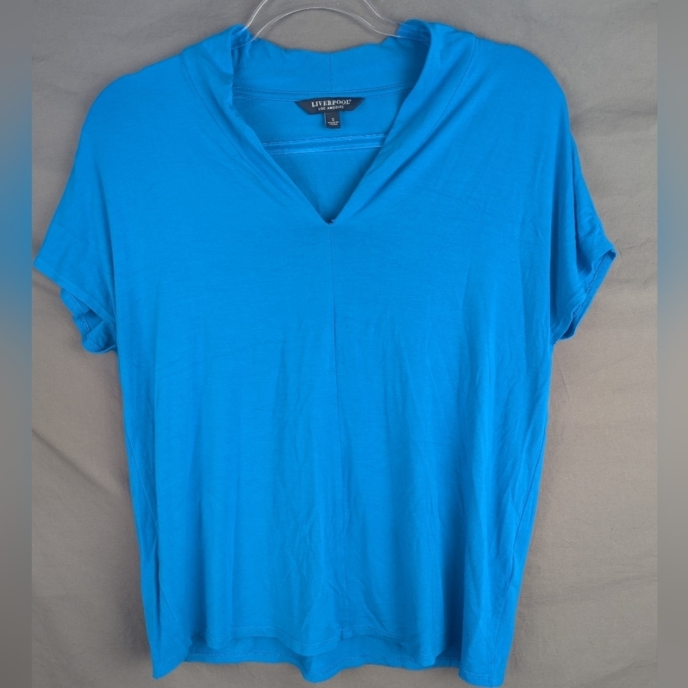 Liverpool Small Short Sleeve Shirt Blue V-Neck